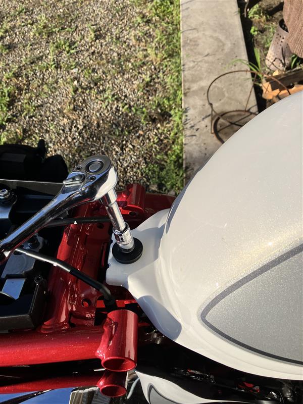 カチカチ音付きウインカーリレーに交換してみる その1（ホンダ