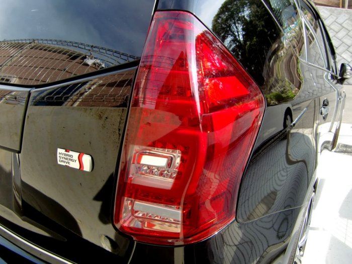 REVERIE テールランプ レッドクリアー のパーツレビュー | プリウスα