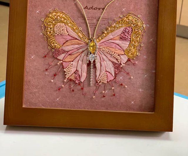 Morning in the garden ビーズ刺繍の絵です Morning in the garden