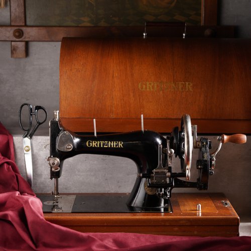 1900年代 ドイツ Gritzner 100年前のアンティーク手回しミシン／使用