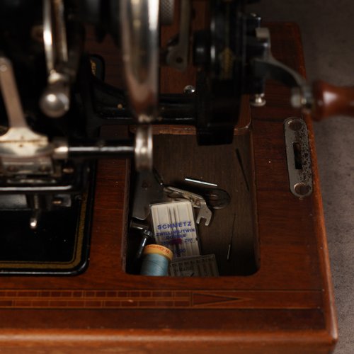 1900年代 ドイツ Gritzner 100年前のアンティーク手回しミシン／使用
