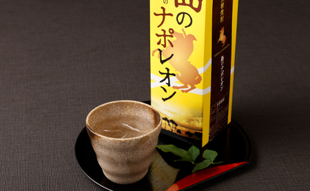 鹿児島県天城町】本格 黒糖焼酎 島のナポレオン 紙パック 1800ml×6本