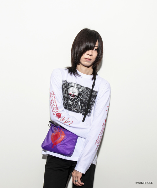 HYDE（ハイド）の「ロングスリーブTシャツ 限定缶バッジ付（Tシャツ