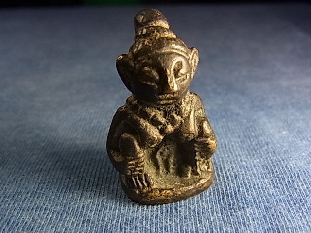 中国美術 職人手作リ陶製青茶獅子觀音像緣起物 榴木