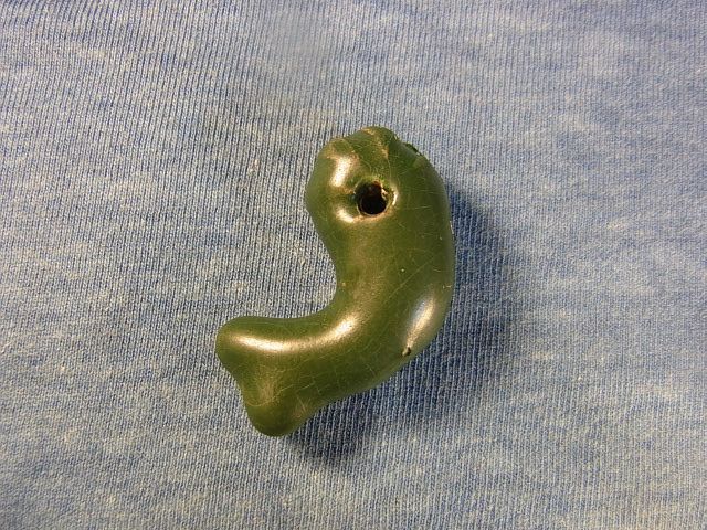 玻璃製異形勾玉(古墳時代)と古代瑠璃玉(古渡り)のシンプルネックレス