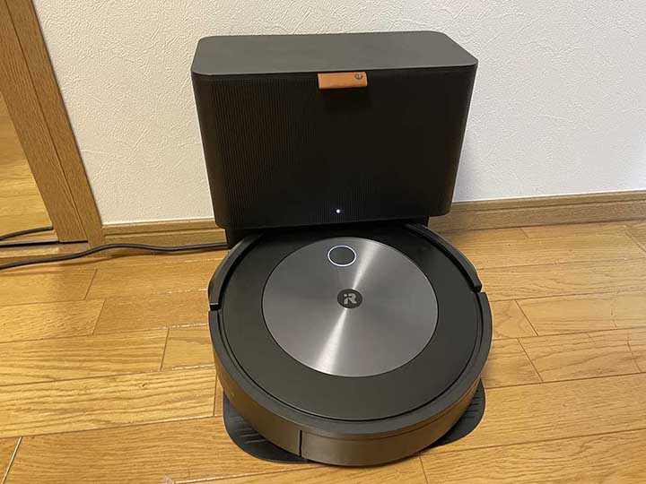 ルンバ j7+ 箱付 消耗品交換済 2022年製 正常動作 ルンバj7＋
