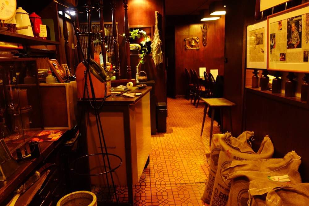 珈琲の焙煎と抽出法 : カフェ・ド・ランブル 珈琲の焙煎と抽出法 新装