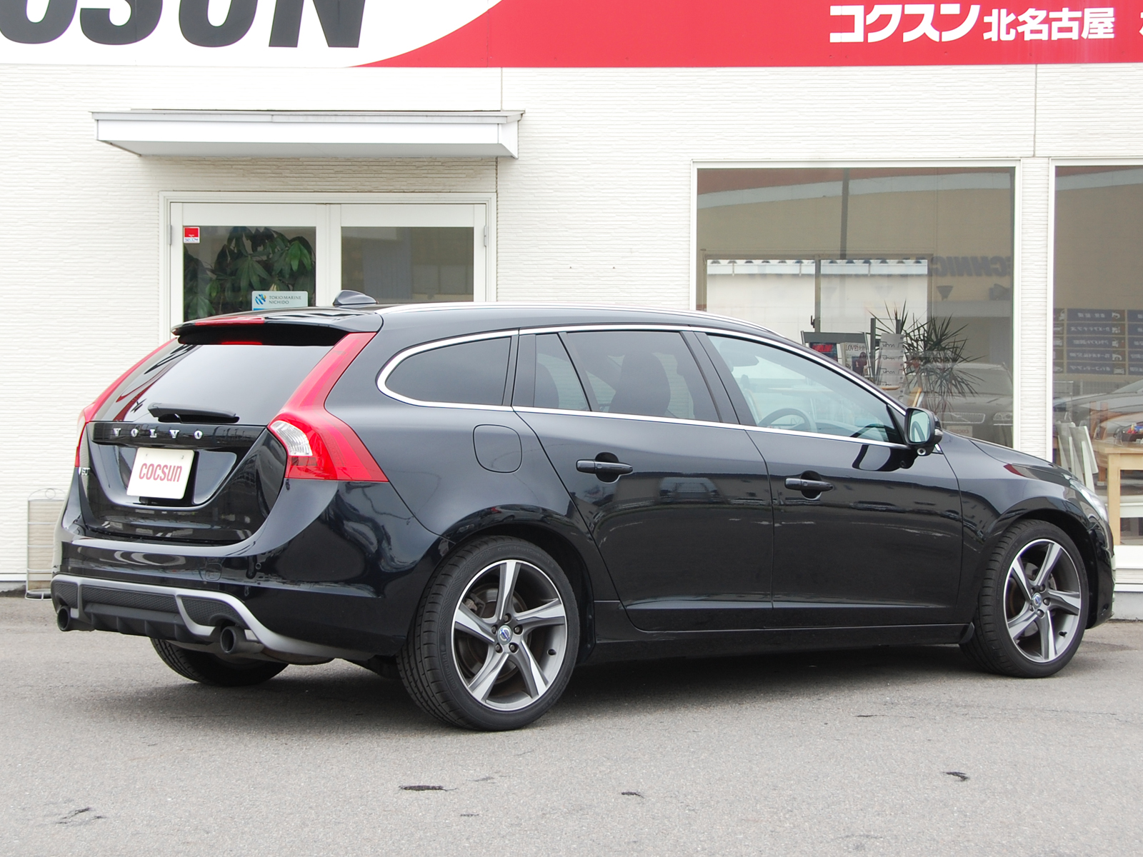 ボルボ V60 T4 Rデザイン 黒革 18インチAW ナビ ボルボ V60 T4 R