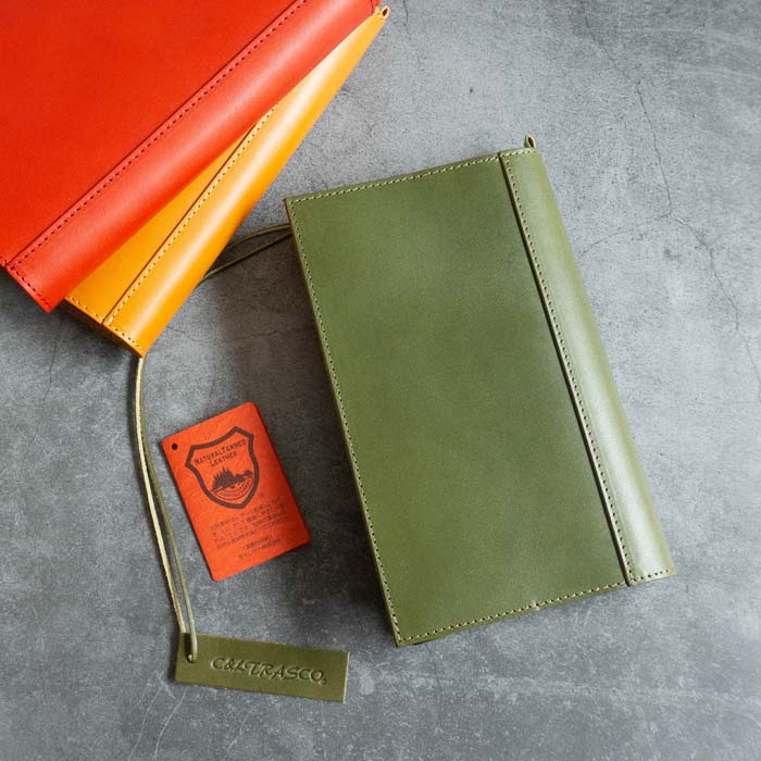 C&LTRASCO ≪Classicシリーズ≫ ブックカバー 新書判サイズ 本革（栃木