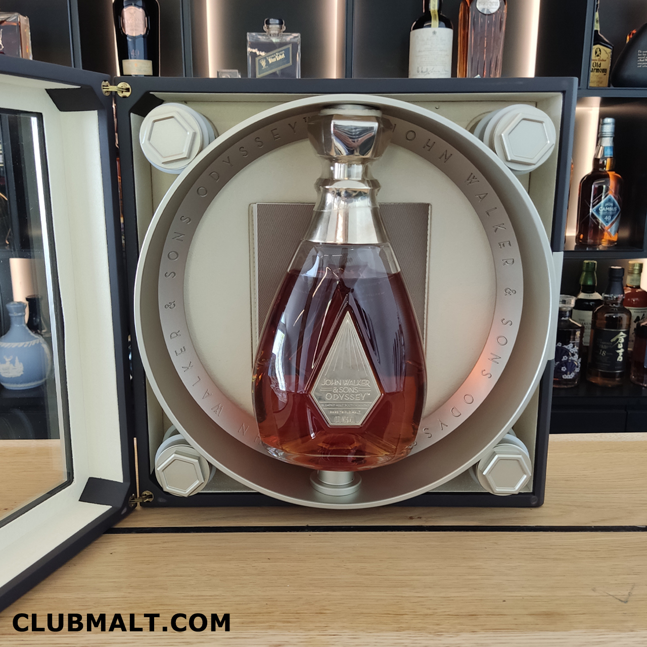 Johnnie Walker Odyssey 70CL - CLUB MALT