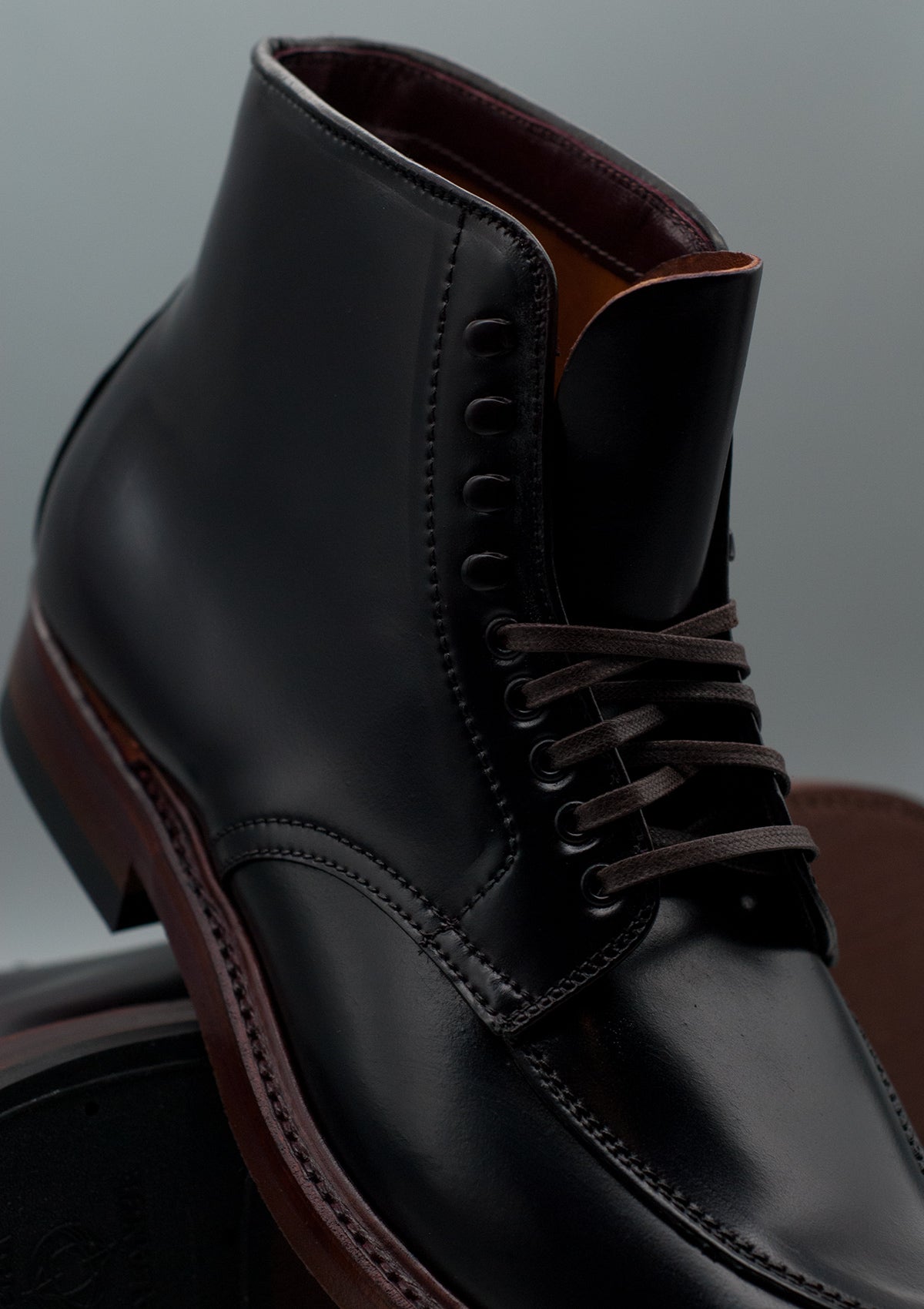 Alden The Midway - 379x V-Tip Color-8 Shell Cordovan Boot D2932H