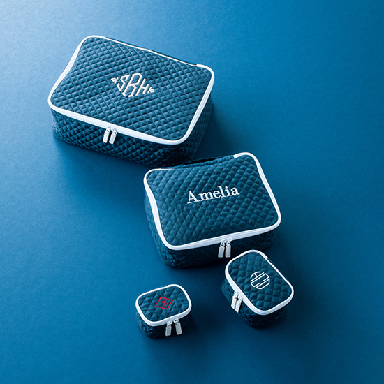 HOTEL LIKE INTERIOR]ダイヤモンドキルトポーチ 4点セット〈名入れ刺繍