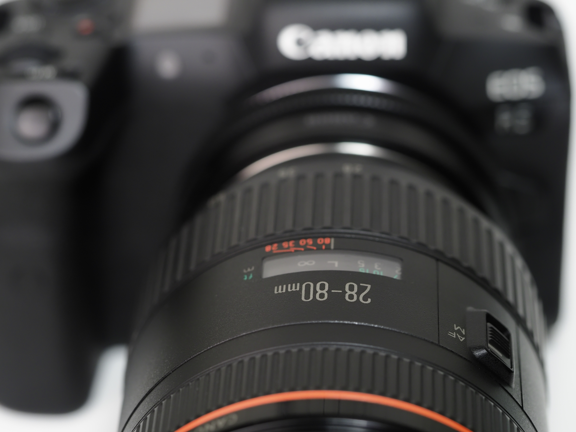 赤城耕一の「アカギカメラ」 第87回：35年前のLレンズ「EF28-80mm F2.8