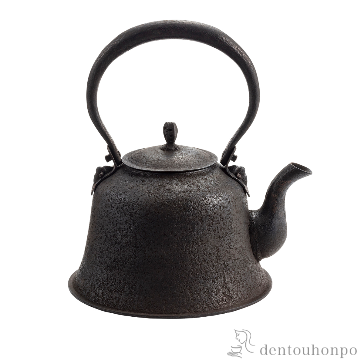 送料無料】 鉄瓶 平底撫肩肌 直火・IH対応 大 1700ml（1.7L） / 岩鋳
