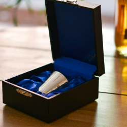 ☆ 銀杯 銀製のブランデーグラス 鎚目模様 酒器☆銀製刻印☆102g