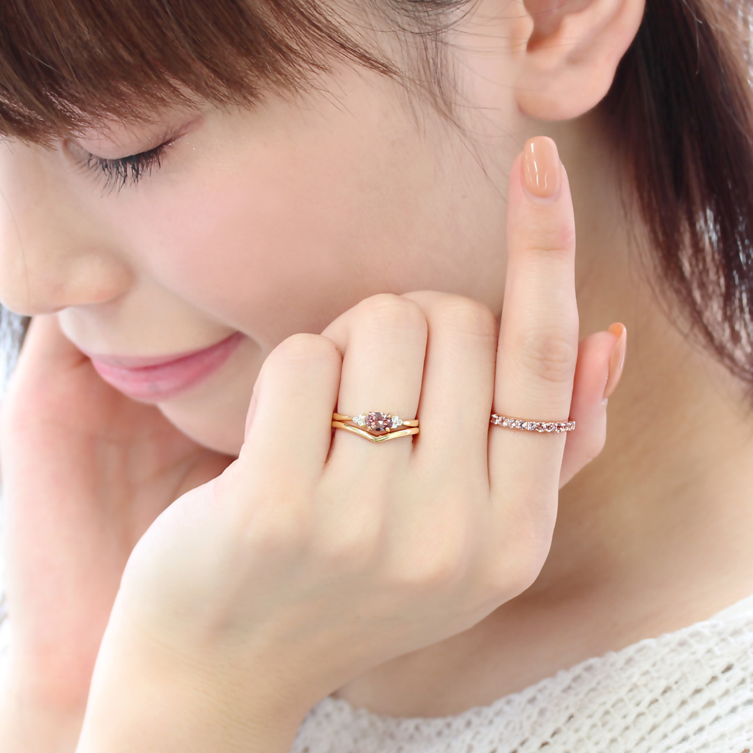 ビズー公式】ゴールド K18(18金) 重ね付け Vラインリング レスポワール