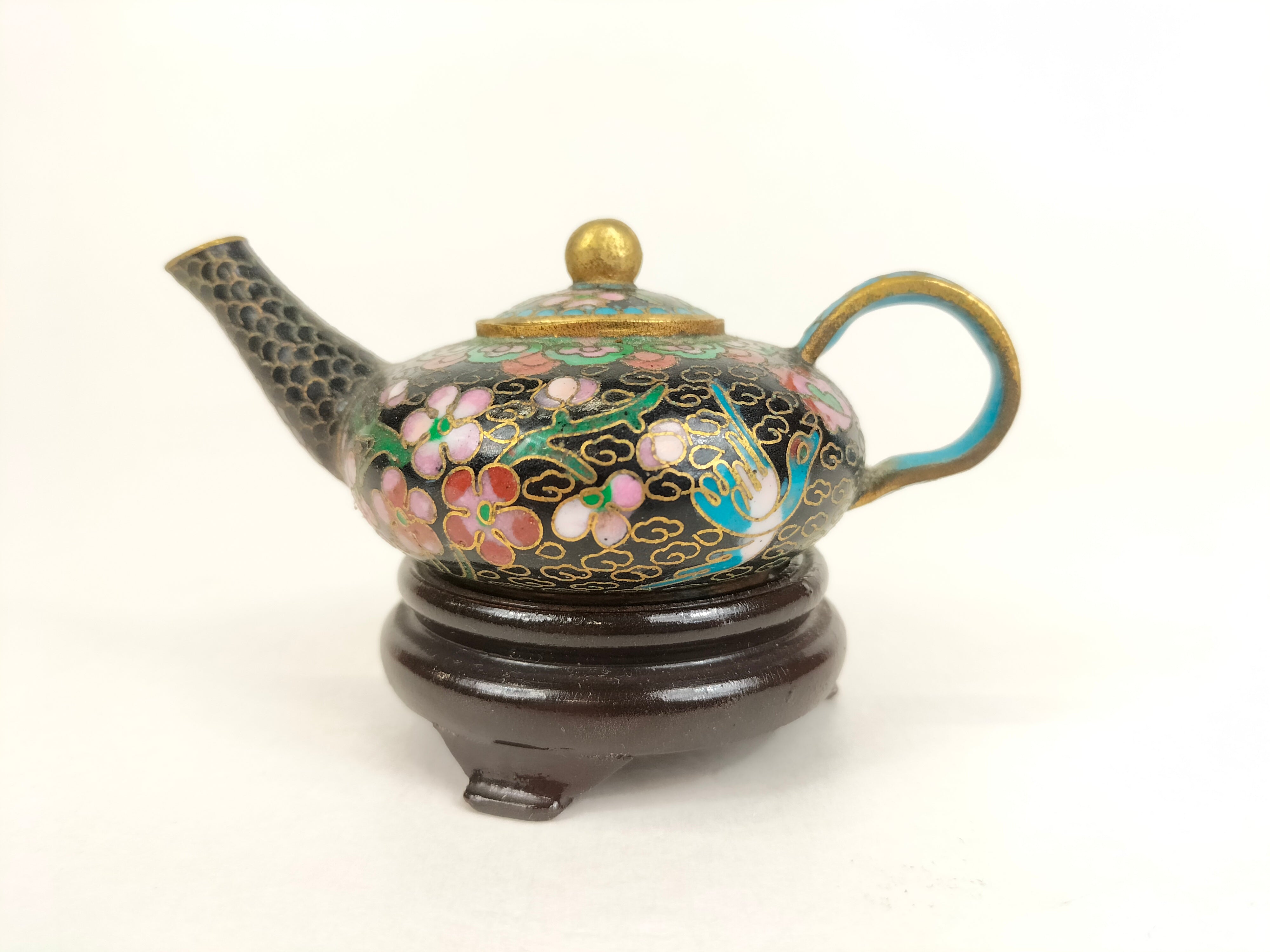 带有鸟和花装饰的古董中国景泰蓝茶壶// 20 世纪– Diddenantiques