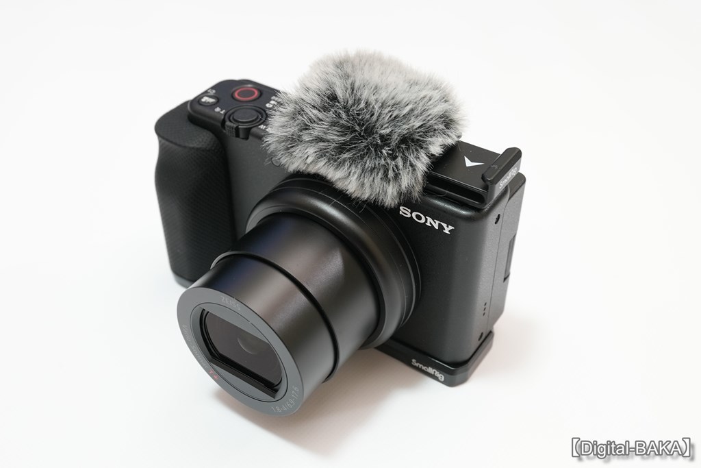 SONY ZV-1 白 本体、三脚、バッテリー×2 SONY ZV-1 白 本体、三脚