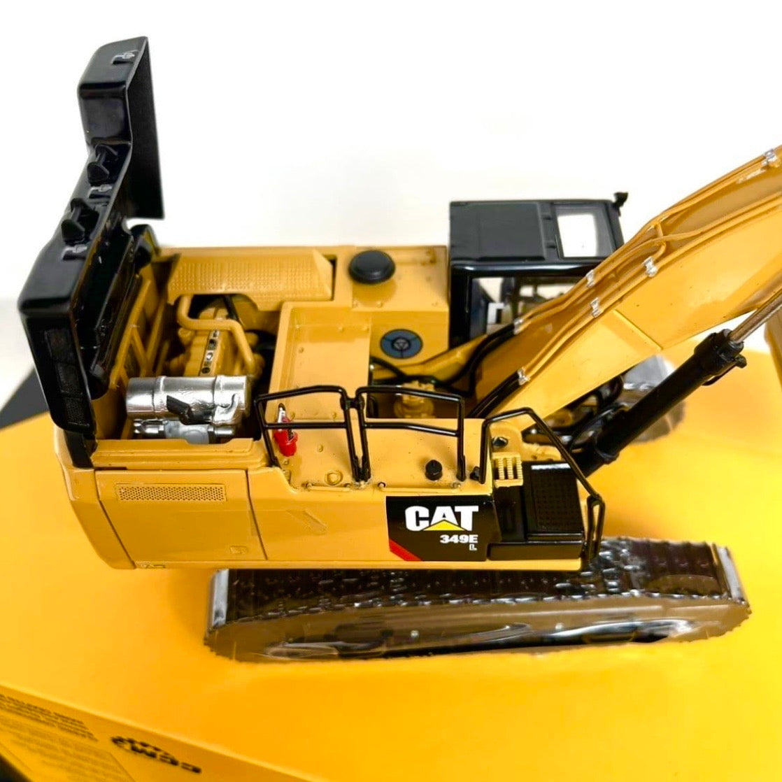 CCM Caterpillar CAT 349E L Excavator 1:48 Scale Model – dmb models