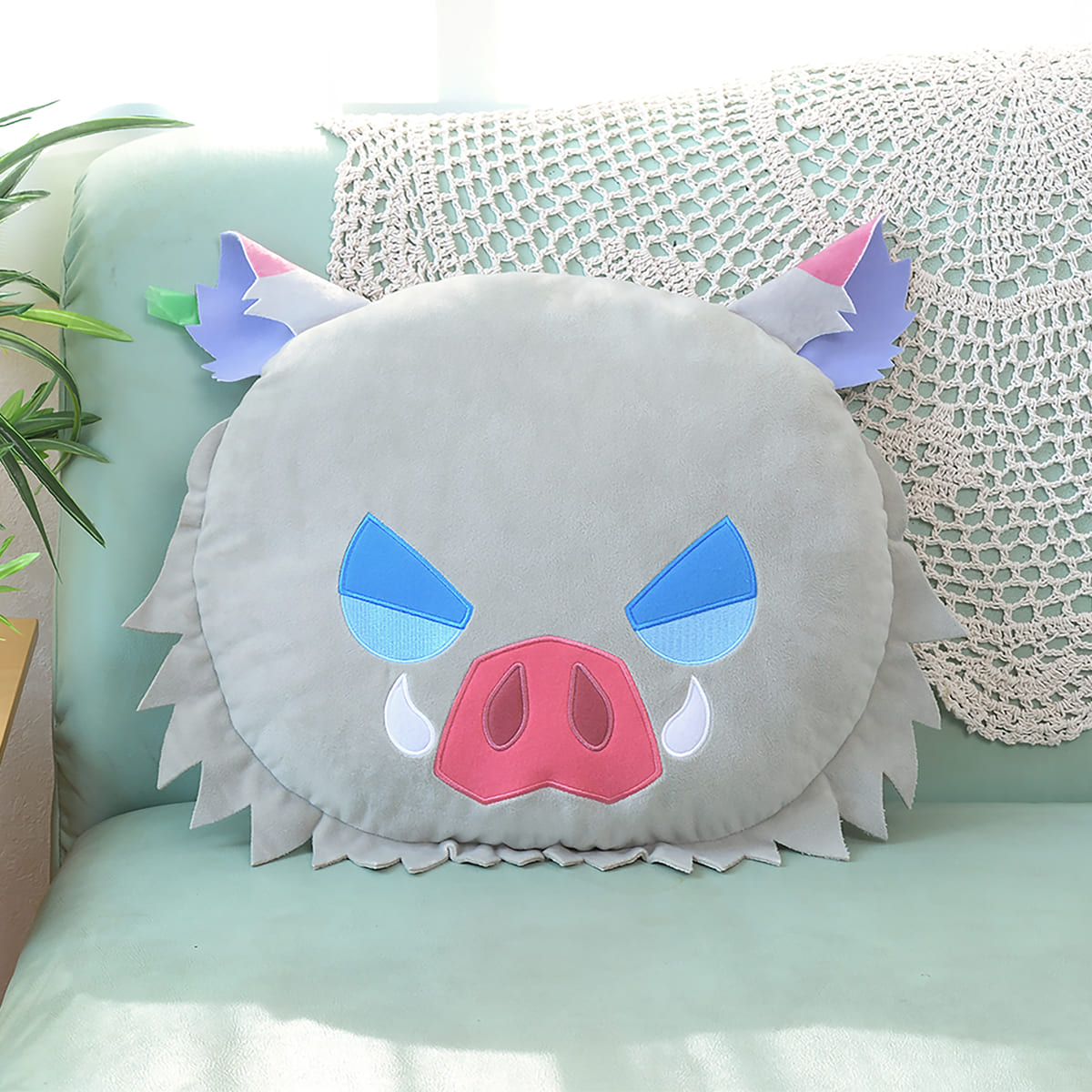 伊之助のクッションと柱の寝そべりぬいぐるみ！セガプライズ テレビ