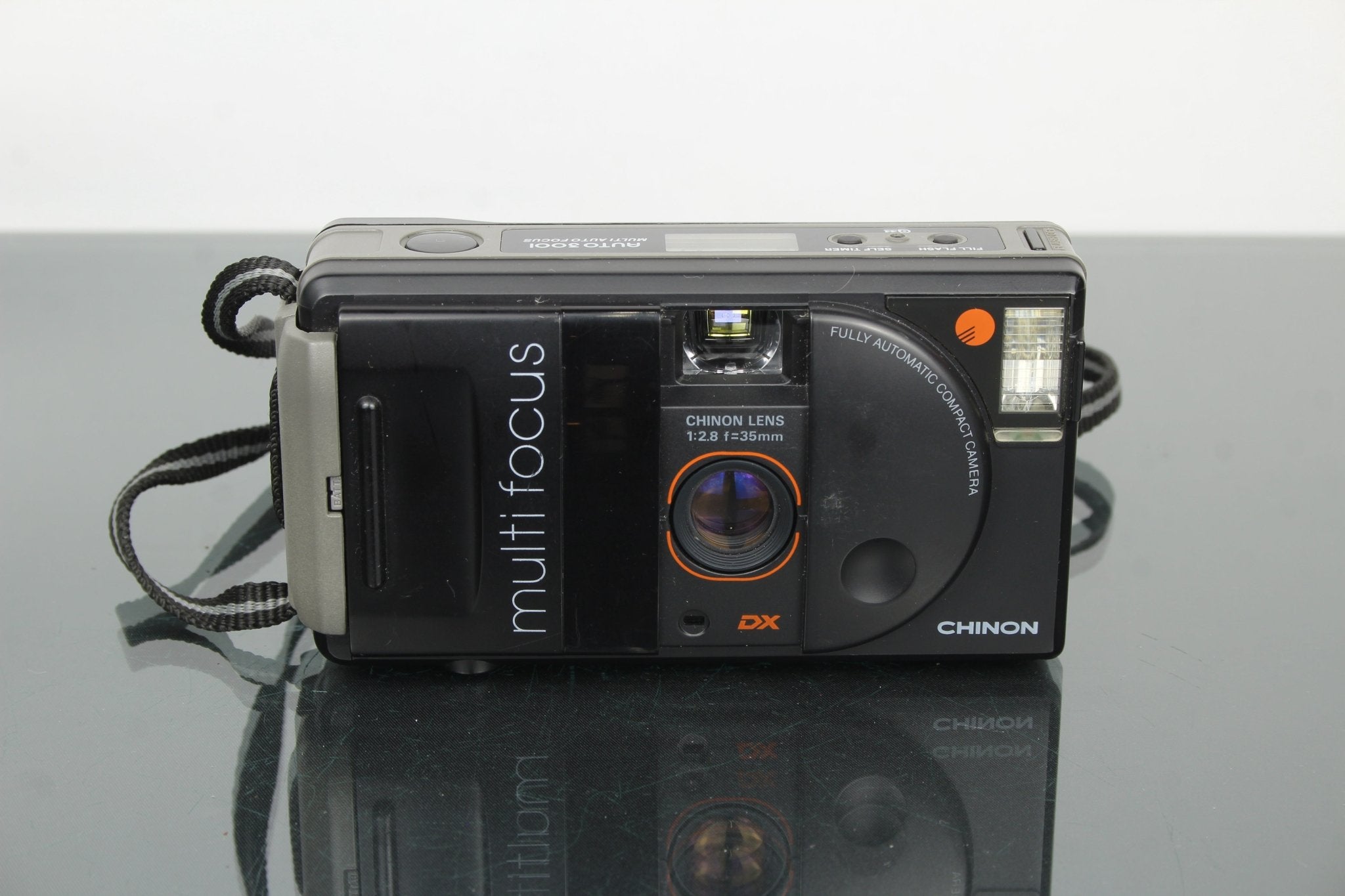 Chinon Auto 3001 Multi Focus Camera Chinon Auto 3001 – Dutch