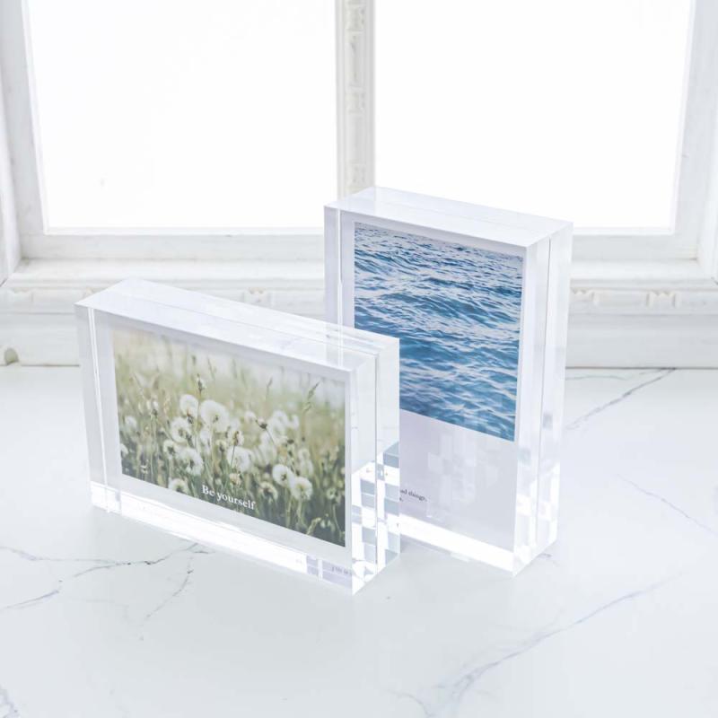 極厚アクリル ポストカードスタンド | アクリル市場 ジーアシスト