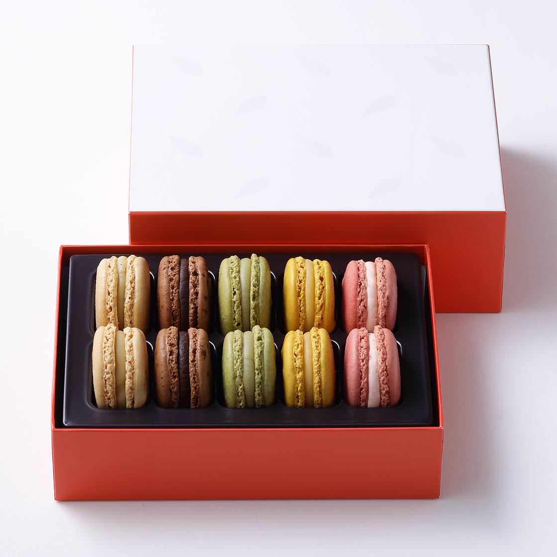 マカロン10個詰め合わせ(横18.0×縦13.5×高さ6.5cm): PIERRE HERME