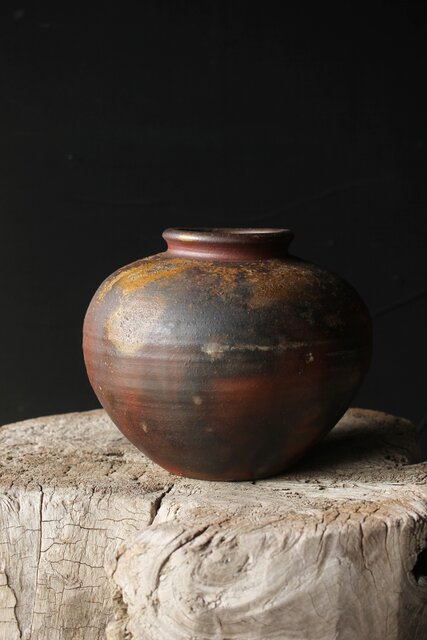 共箱・共布付】備前焼 山本出 作 流胡麻貝形一輪花入 人間国宝系譜