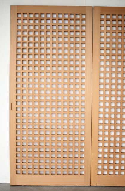 升格子建具 2枚1組 L1129｜骨董店 のびる 古美術 骨董 和風建具 蔵戸