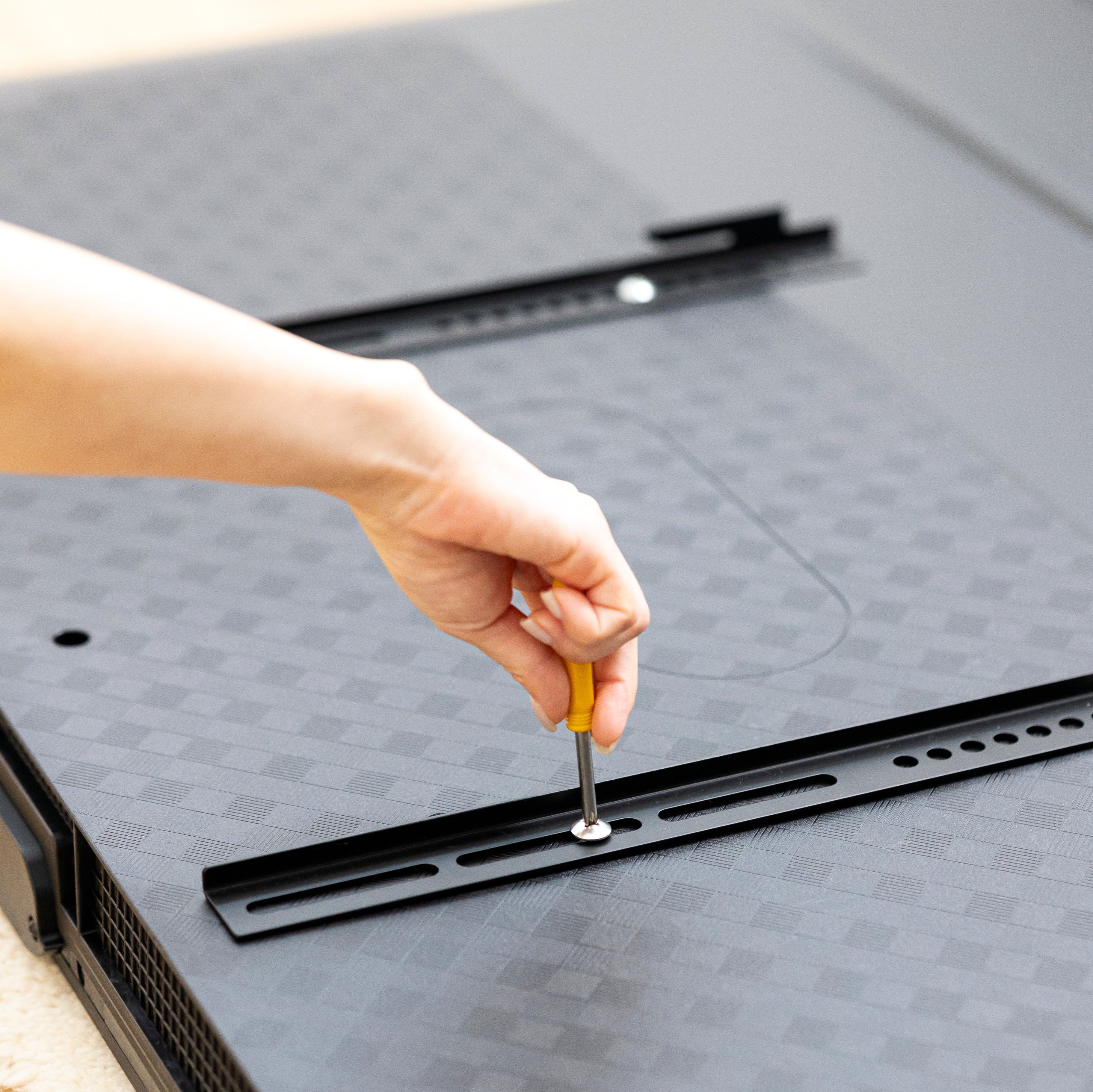 賃貸OK!壁掛けテレビ金具｜FLOAT