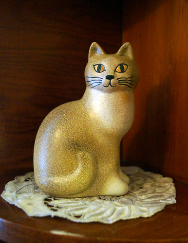 Aby-a-Day – 20 May: The iconic Lisa Larson cat (Fashion Friday