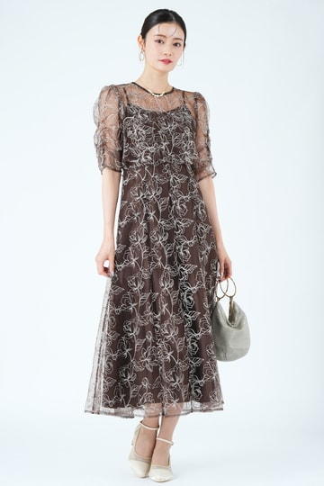 Hermoso luxe レイヤードフローラル刺繍ブラウンドレス (L) をレンタル