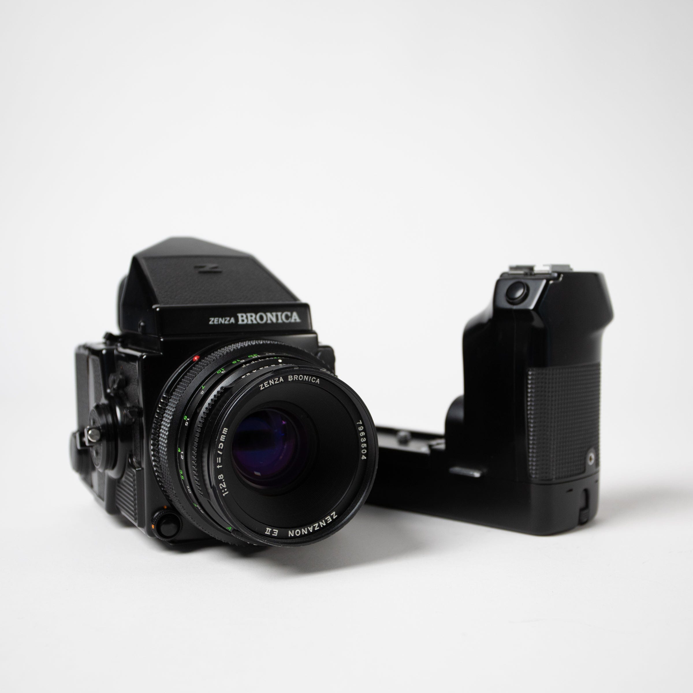 Zenza Bronica ETRSi with 75mm f/2.8 lens No. 7338302 – Film Supply