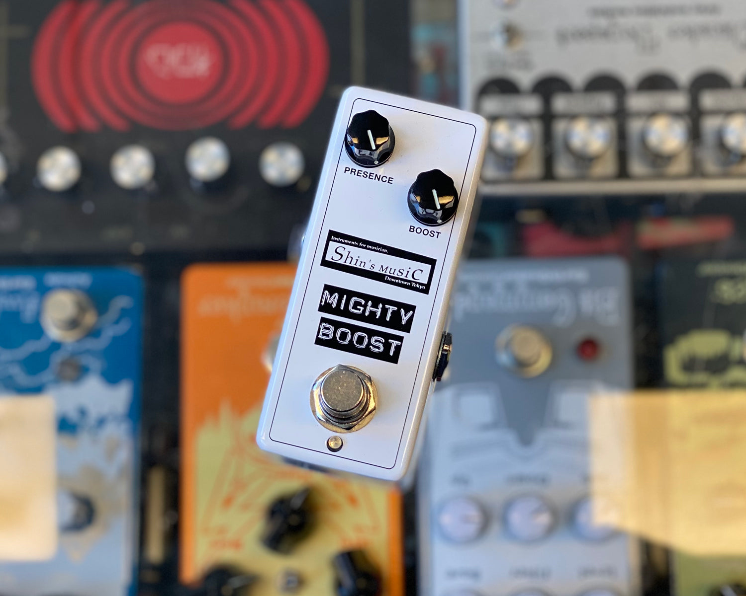 Shin's Music Mighty Boost w/ Original Box – Found Sound