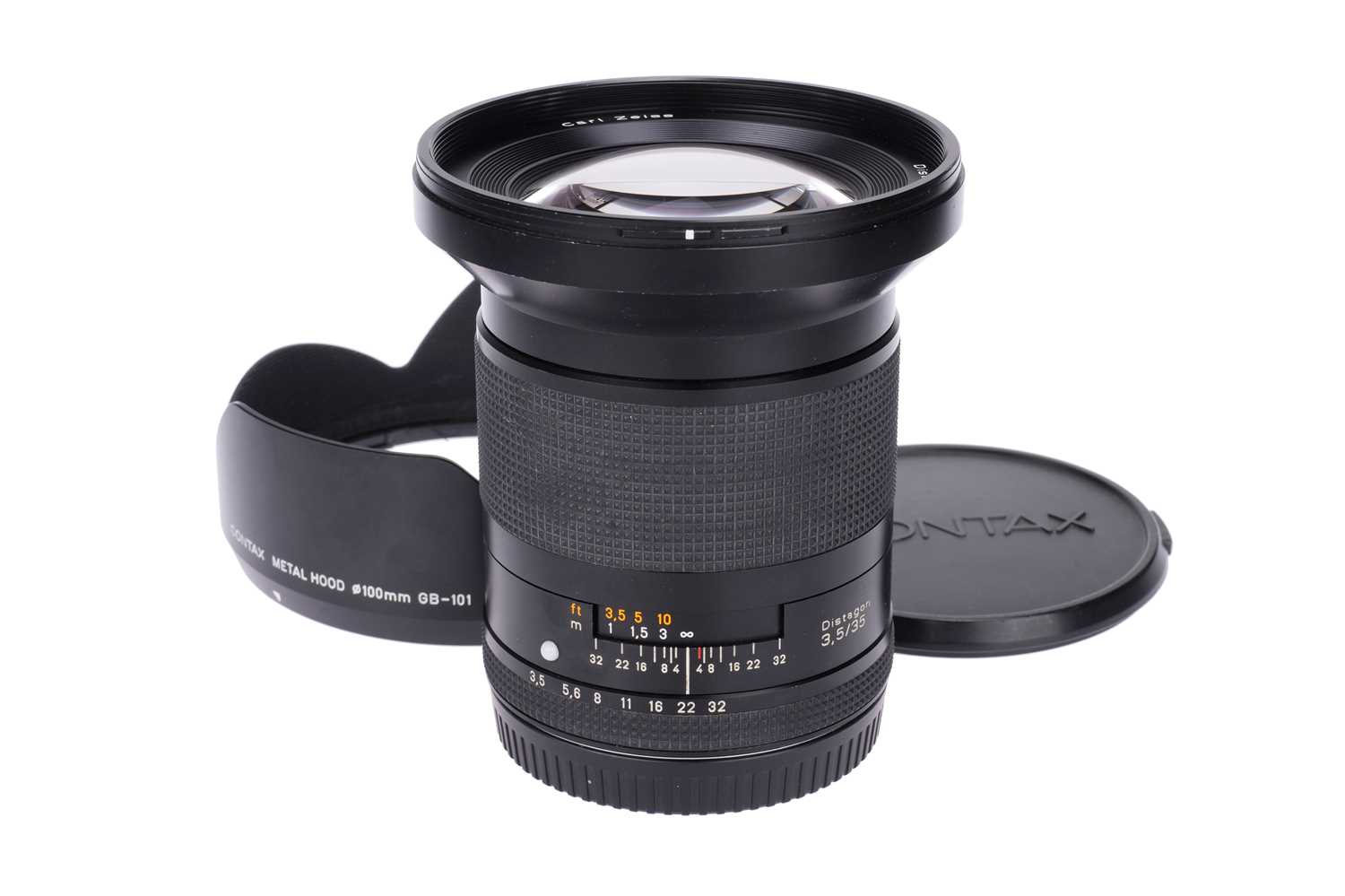 Lot 312 - A Carl Zeiss Distagon T* f/3.5 35mm Lens,