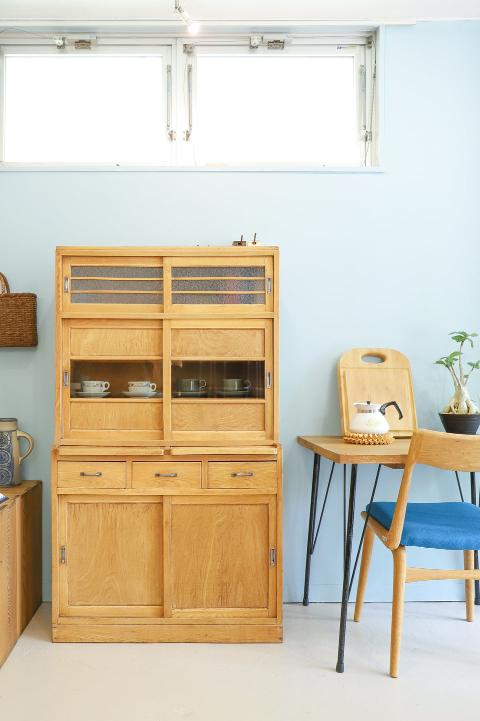 ジャパンヴィンテージ 食器棚 カップボード ガラス戸棚 収納家具