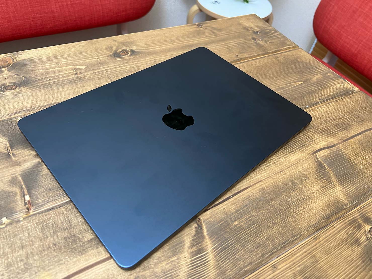 MacBook Air M2 ミッドナイトブルー 256GB Macbook Air M2 (2022) 13.6