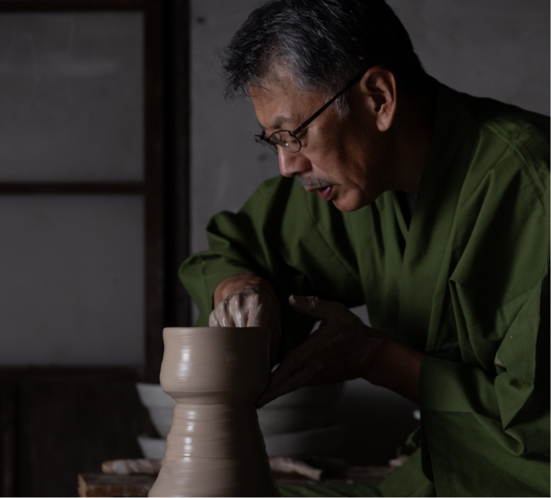 美しい古美術◼️蔵から、凄い美しい黒とカーキ色に茶の3色の抹茶茶碗