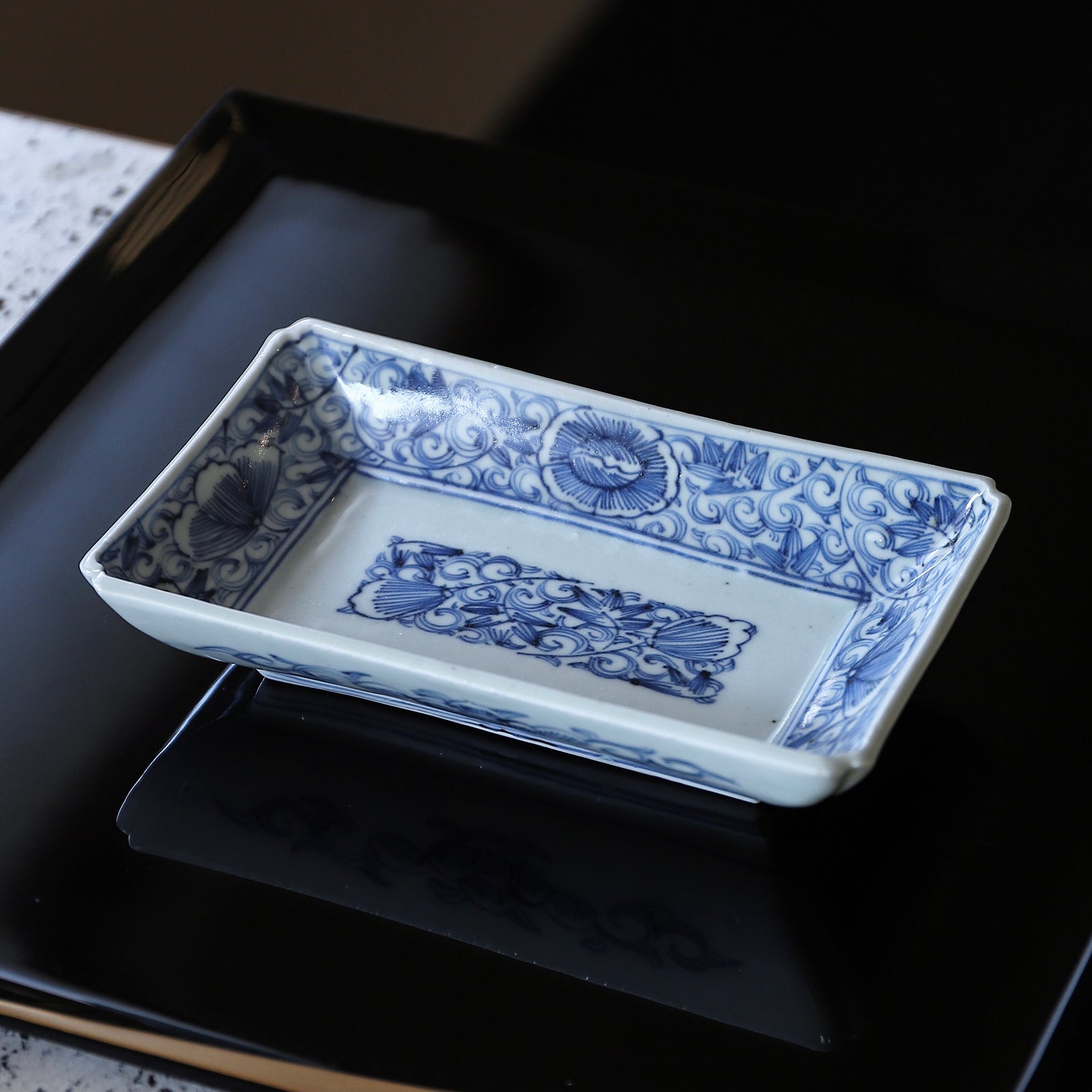 江戸後期 伊万里染付長方皿 – Gallery Nisui