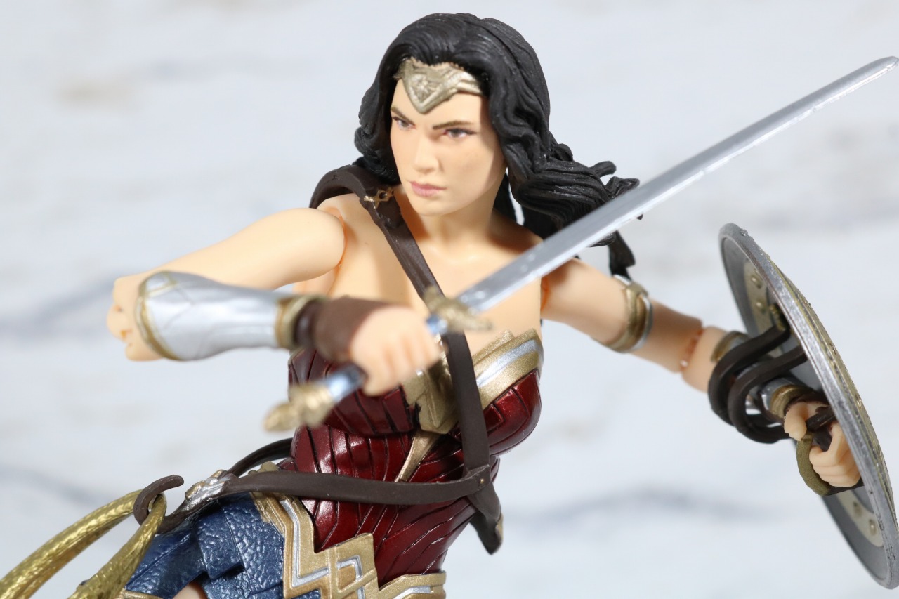 MAFEX マフェックスNo.60 ジャスティスリーグ ワンダーウーマン