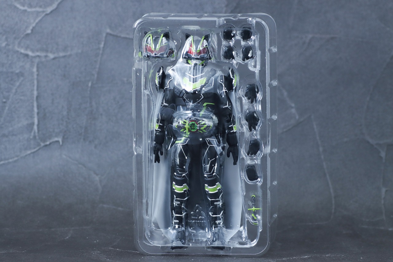 shフィギュアーツ仮面ライダータイクーンブジンソードなど4点 sh