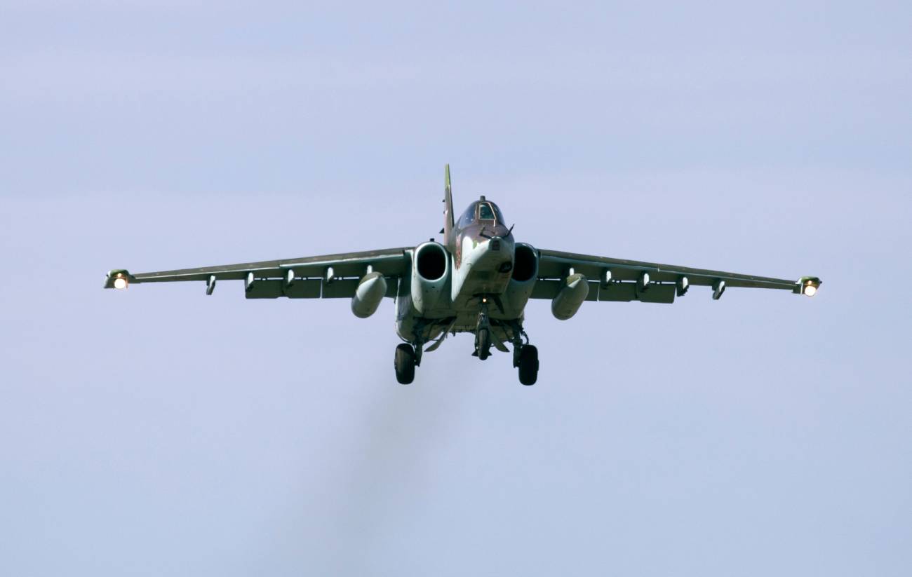 ロシア空軍 攻撃機 Su-25 SM フロッグフット キーホルダー タグ 実機