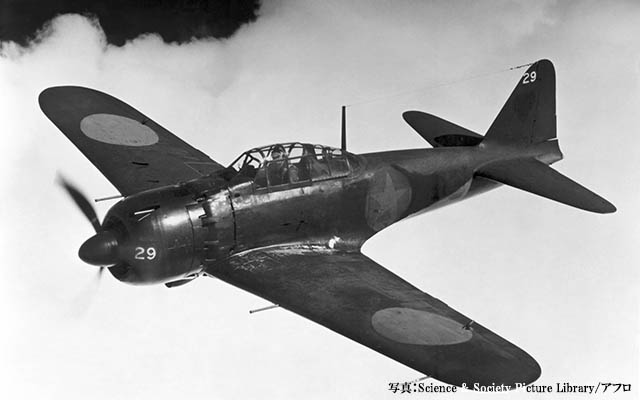 ゼロ戦』が70年ぶりに東京湾を舞う！ 日本人操縦士による里帰りは