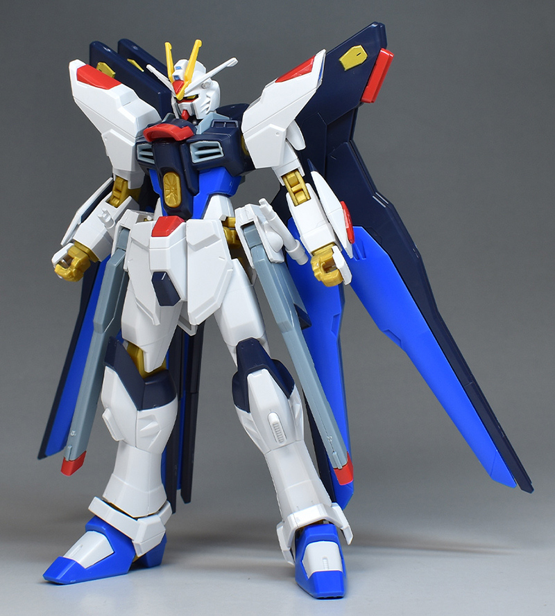 再販) RG 1⁄144 ZGMF-X20A ストライクフリーダムガンダム 機動戦士