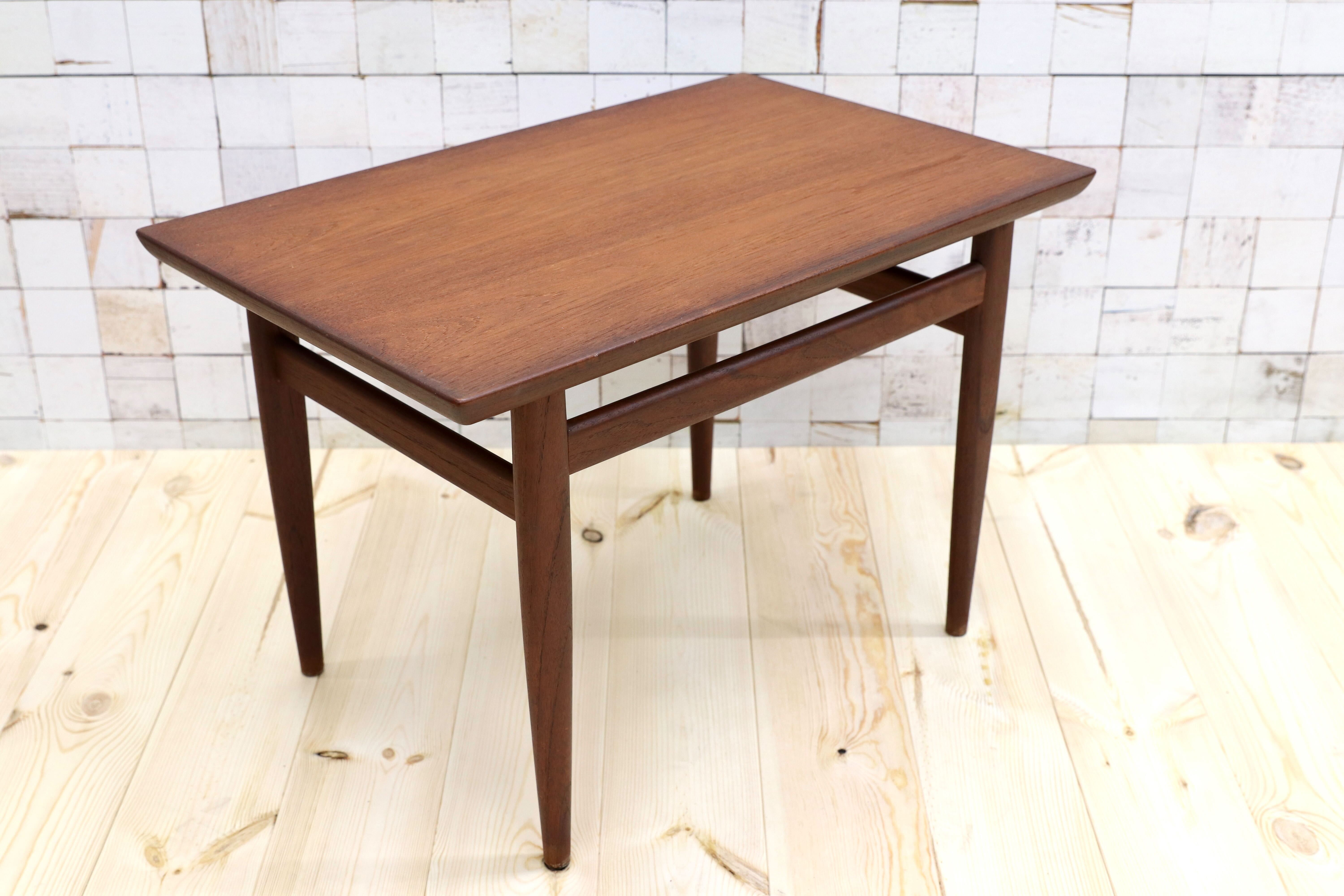 GMIH125◯西洋 アンティーク サイドテーブル コーヒーテーブル 花台 彫刻