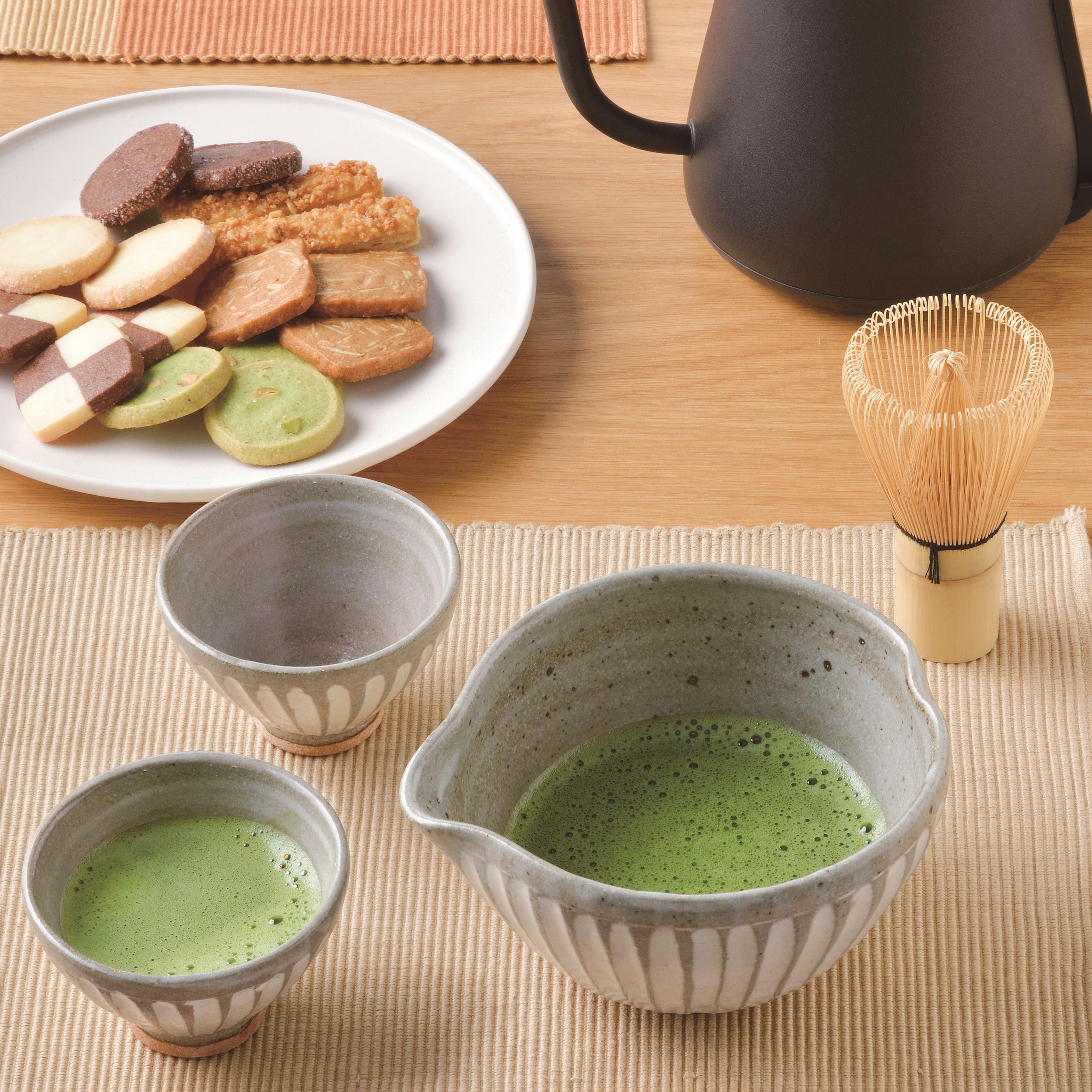 美濃焼 片口抹茶碗セット（削ぎ粉引）: TORIYOSE | HANEDA Shopping