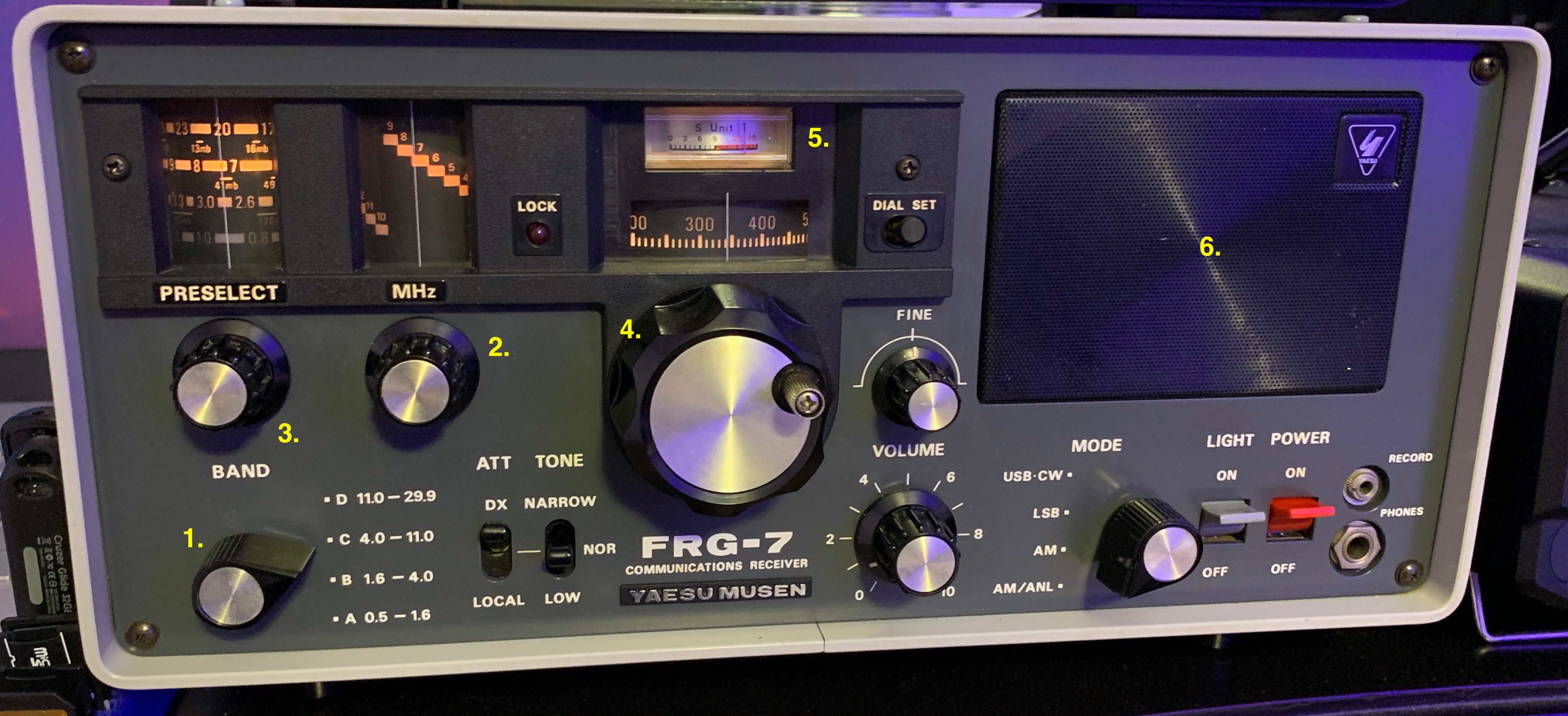 YAESU MUSEN FRG-7 受信機 en:frg-7 [shortwaveradio.ch]