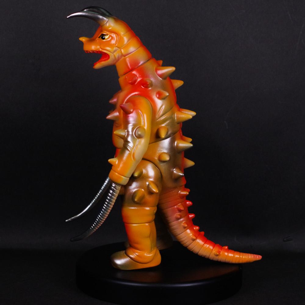 グドン ソフビ サンプル？中国バンダイ？ グドン ソフビ BANDAI