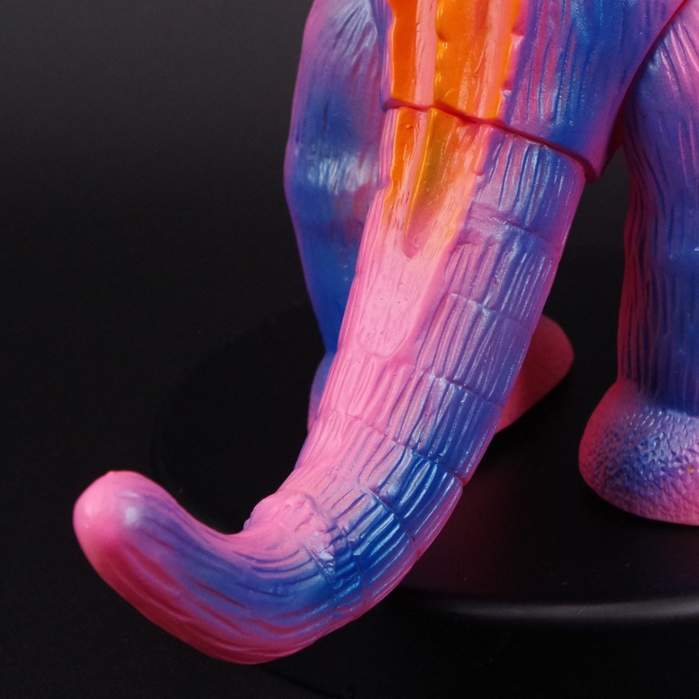 BULLMARK ブルマァク ゴジラ プラモ版 ピンクソフビ 1月24日(金)より