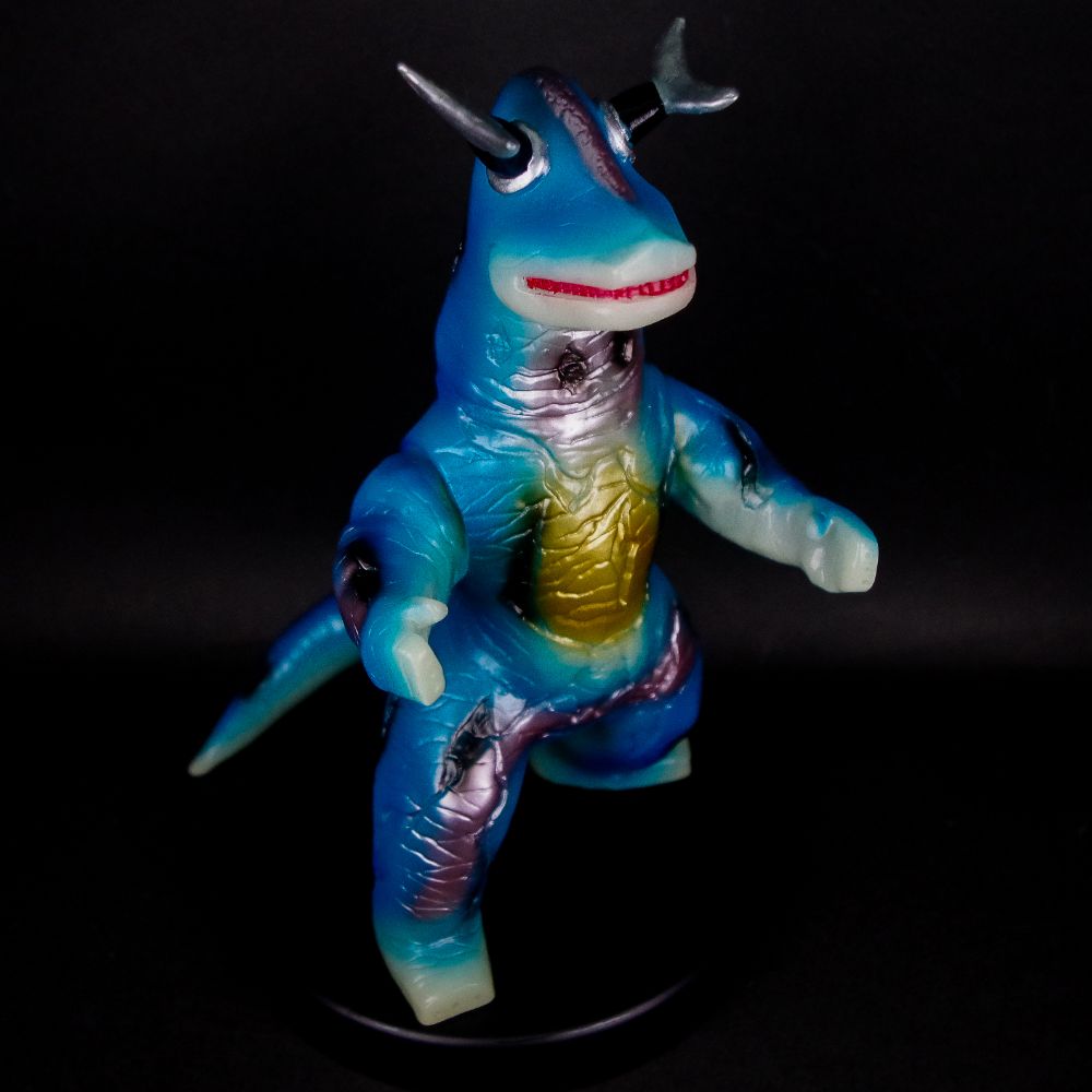 12月7日(水)14:00より受注受付開始】【ブルマァク】宇宙怪獣エレキング